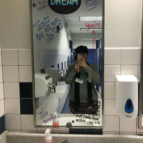 Meet your Posher, Chelea - Picture 4 of 6